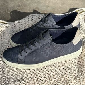 Ecco Street suede/canvas sneakers. Women 9-9.5 Men 7. Understated and cool AF